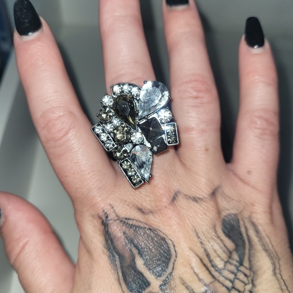 Juicy Couture Pyramid jewel cluster ring